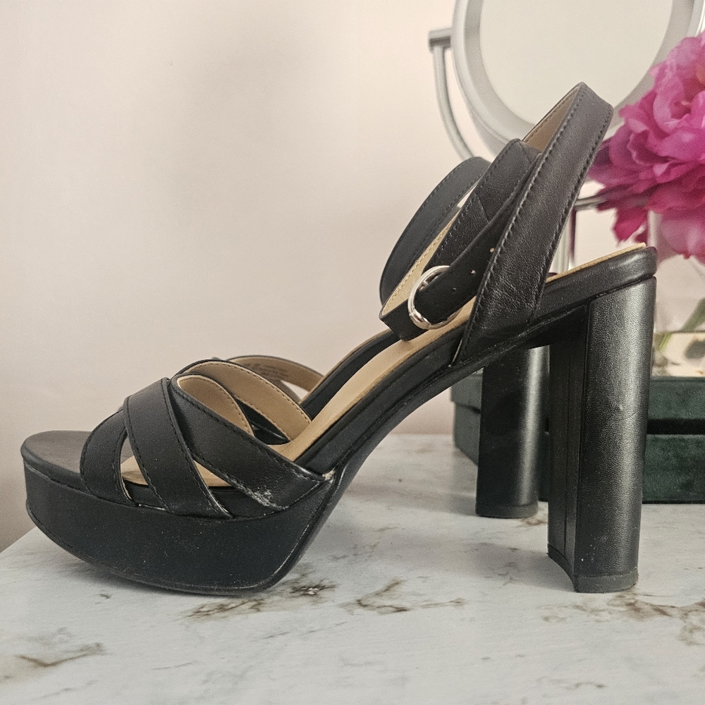 Naturalizer Platform Sandal